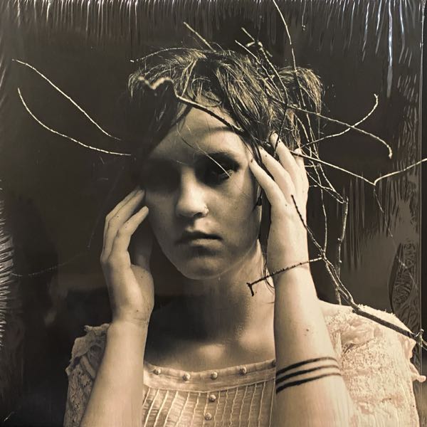 Johanna Warren – Fates