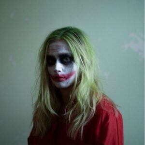 Maustetytöt – Itken jos mua huvittaa